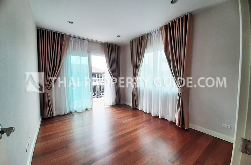 House with Shared Pool in Sukhumvit 